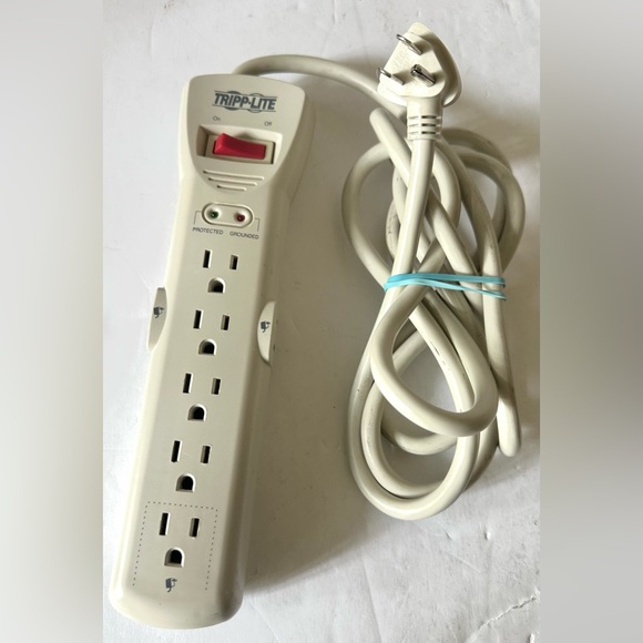Tripp Lite SUPER7 Home/Office Surge Suppressor 7-Outlet 7ft Cord 2160 Joules - Picture 2 of 14